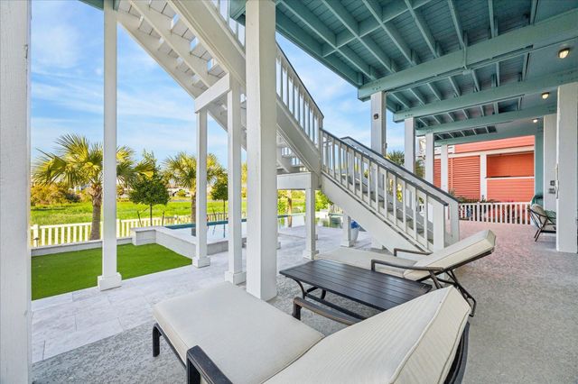 13522 Windlass Circle Drive, Galveston, TX 77554