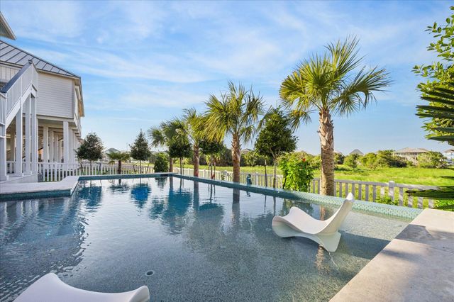 13522 Windlass Circle Drive, Galveston, TX 77554