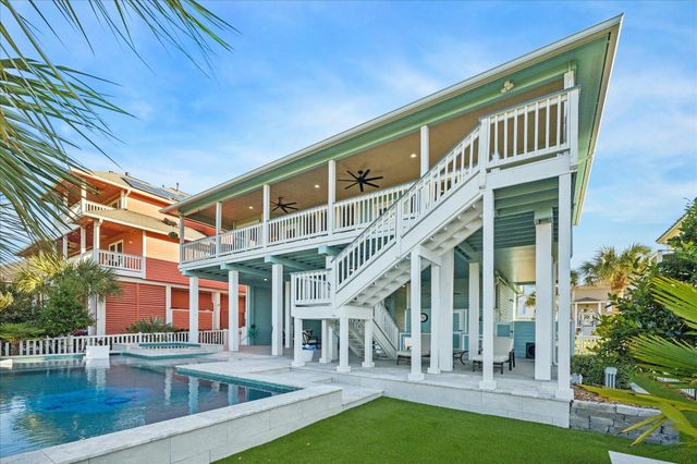 13522 Windlass Circle Drive, Galveston, TX 77554