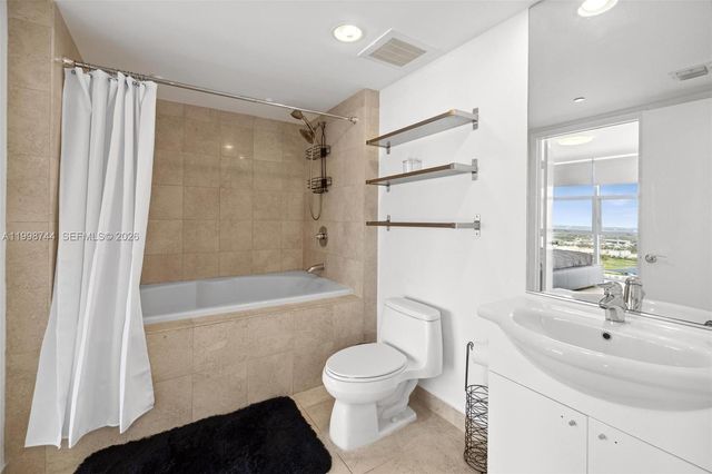 1830 S OCEAN DR 4907, Hallandale Beach, FL 33009