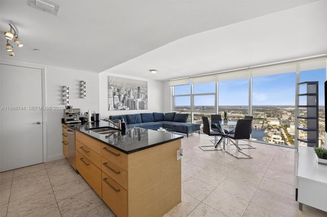 1830 S OCEAN DR 4907, Hallandale Beach, FL 33009