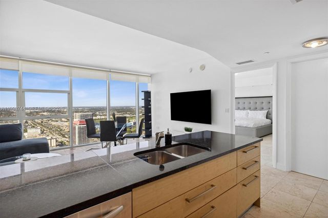 1830 S OCEAN DR 4907, Hallandale Beach, FL 33009