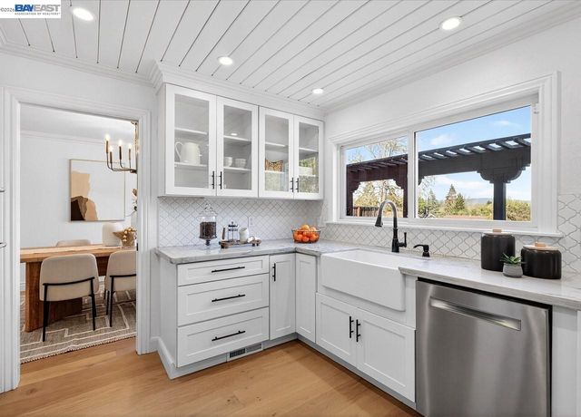 11495 Silvergate Dr, Dublin, CA 94568