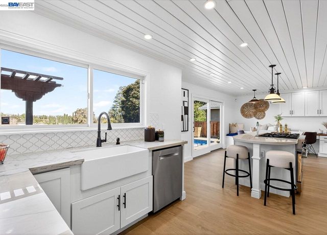 11495 Silvergate Dr, Dublin, CA 94568