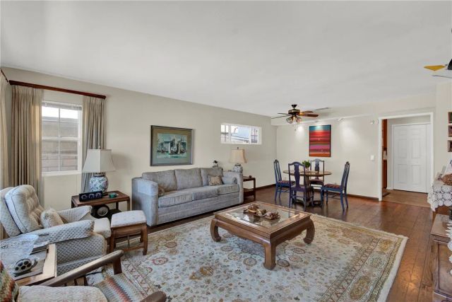 3510 Lake, Newport Beach, CA 92663