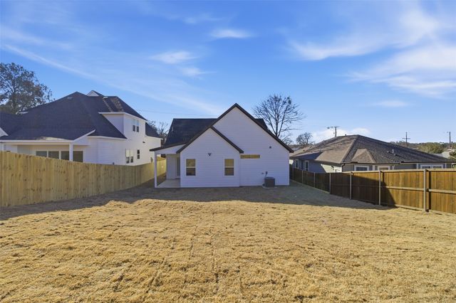 614 S Moore Street, Dallas, TX 75203