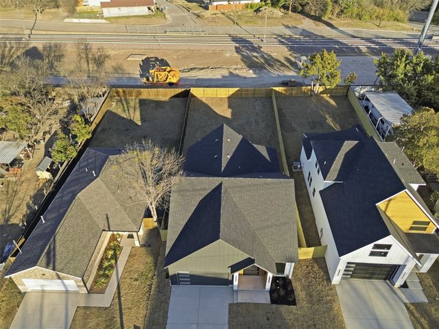 614 S Moore Street, Dallas, TX 75203