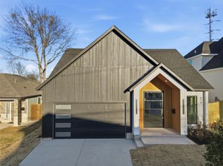 614 S Moore Street, Dallas, TX 75203