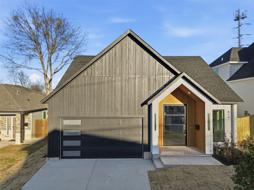 614 S Moore Street, Dallas, TX 75203