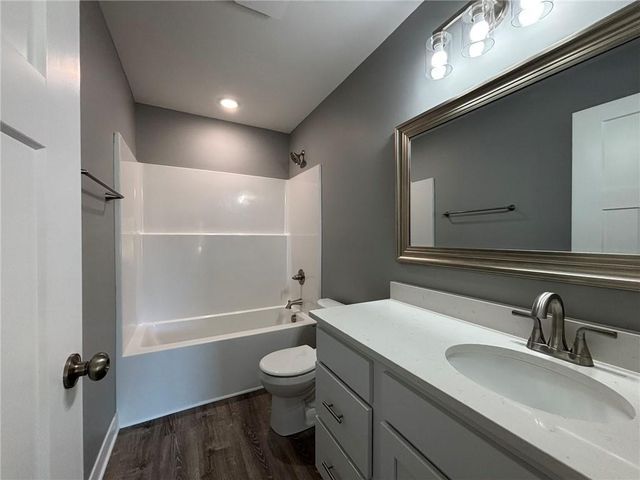 4801 S Creek Woods Drive, St Joseph, MO 64507