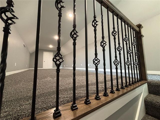 4801 S Creek Woods Drive, St Joseph, MO 64507