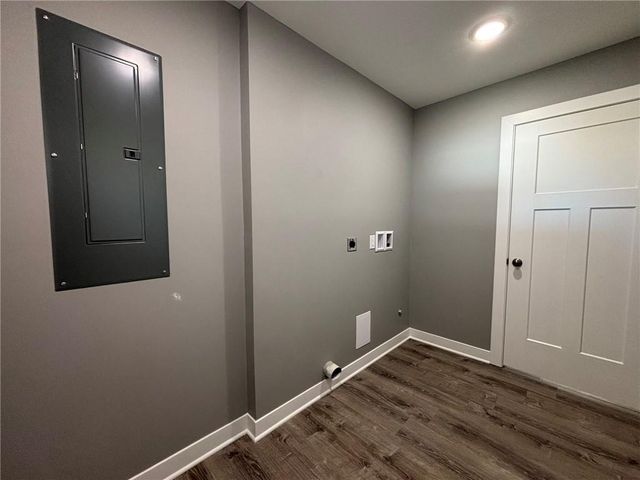 4801 S Creek Woods Drive, St Joseph, MO 64507