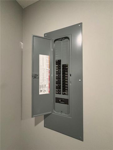 4801 S Creek Woods Drive, St Joseph, MO 64507