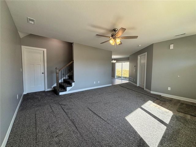 4801 S Creek Woods Drive, St Joseph, MO 64507