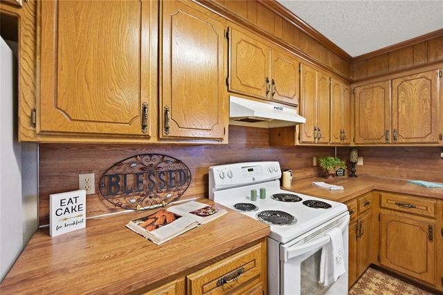 20301 SE 37th Street, Harrah, OK 73045
