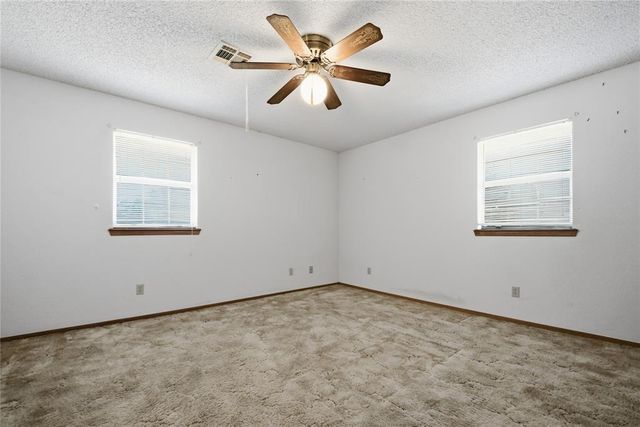 20301 SE 37th Street, Harrah, OK 73045