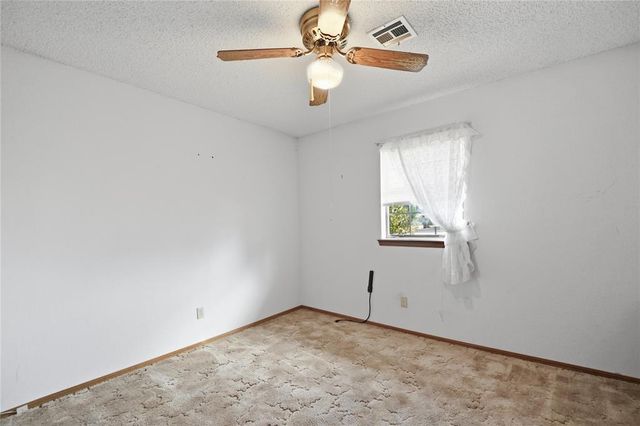 20301 SE 37th Street, Harrah, OK 73045