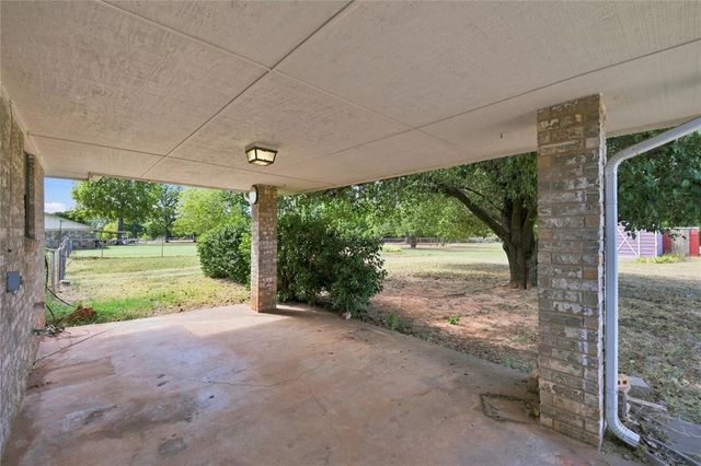 20301 SE 37th Street, Harrah, OK 73045