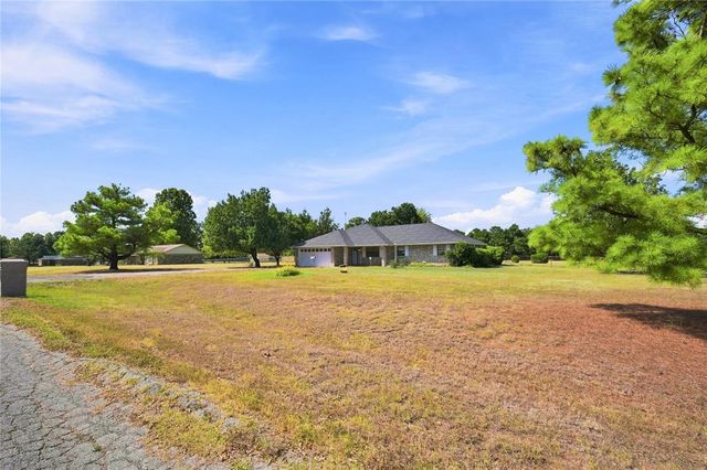 20301 SE 37th Street, Harrah, OK 73045