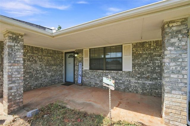 20301 SE 37th Street, Harrah, OK 73045