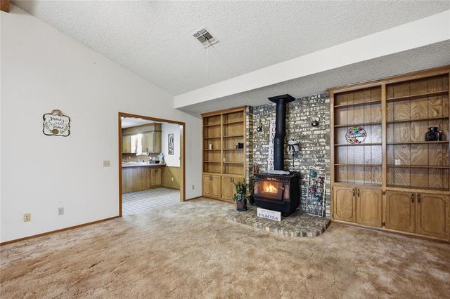 20301 SE 37th Street, Harrah, OK 73045