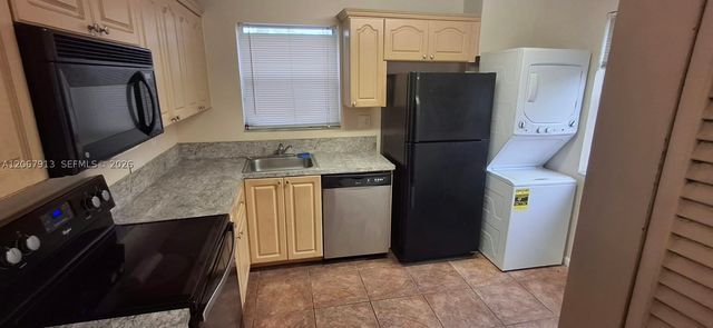 1276 SW 113th Ter 104, Pembroke Pines, FL 33025