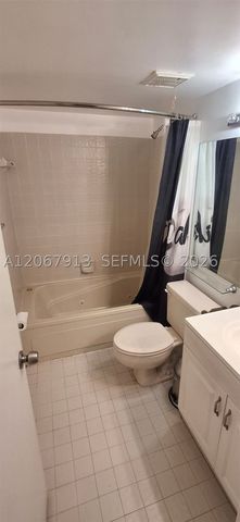 1276 SW 113th Ter 104, Pembroke Pines, FL 33025