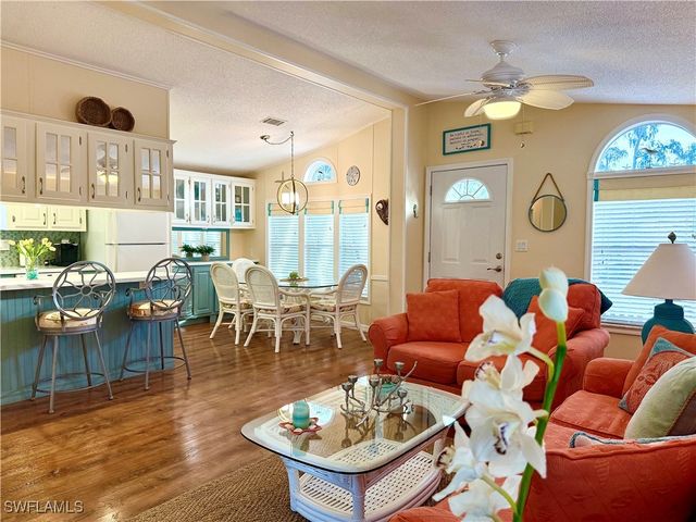 504 Cheetah DR 504, Naples, FL 34114