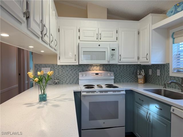 504 Cheetah DR 504, Naples, FL 34114