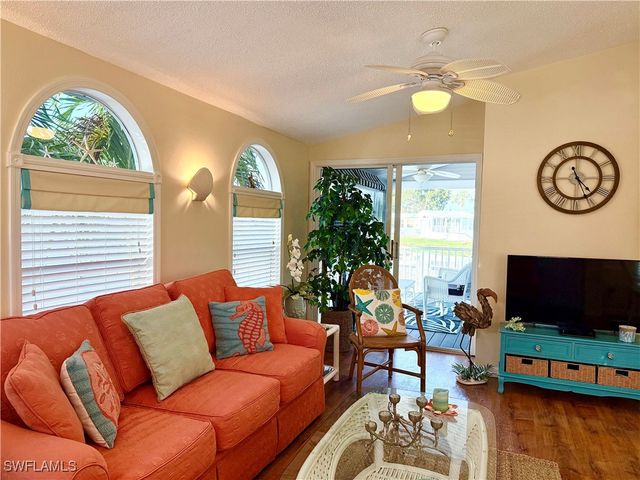 504 Cheetah DR 504, Naples, FL 34114