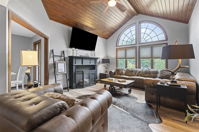 6178 Baker School Rd., Level Green, PA 15085