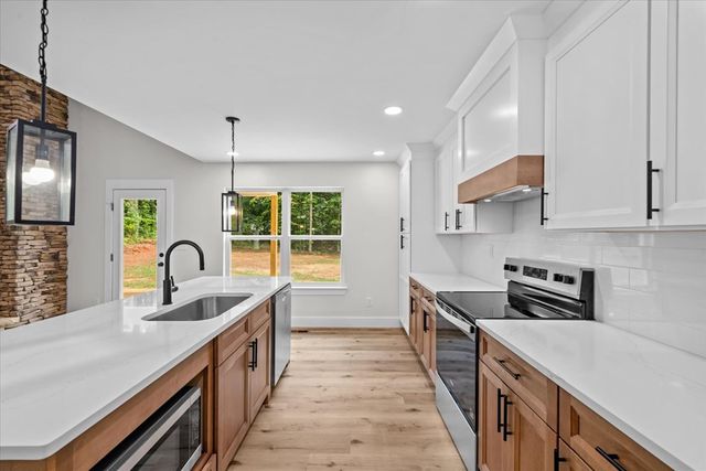 498 Wildwood Drive, Chatsworth, GA 30705