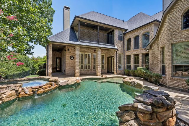 3075 Whispering Oaks Drive, Highland Village, TX 75077
