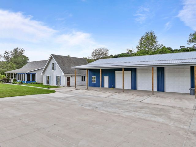 1313 Stayton Rd, Cumberland Furnace, TN 37051