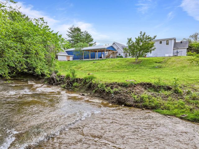 1313 Stayton Rd, Cumberland Furnace, TN 37051