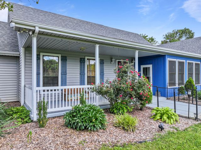 1313 Stayton Rd, Cumberland Furnace, TN 37051