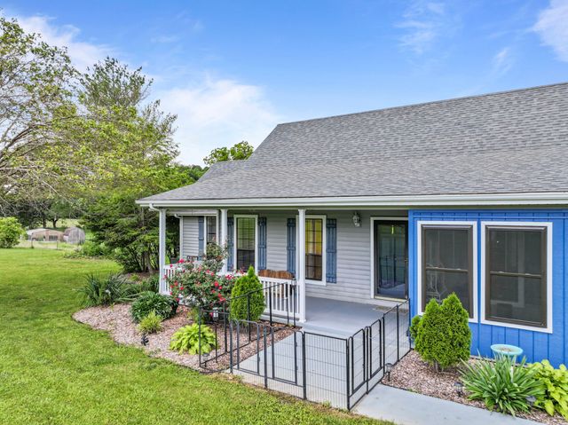 1313 Stayton Rd, Cumberland Furnace, TN 37051