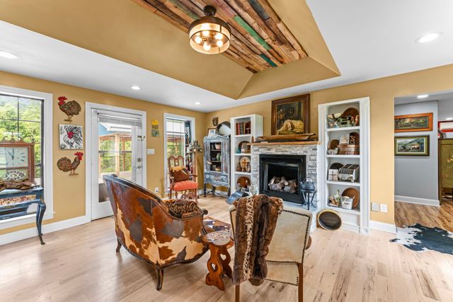 1313 Stayton Rd, Cumberland Furnace, TN 37051