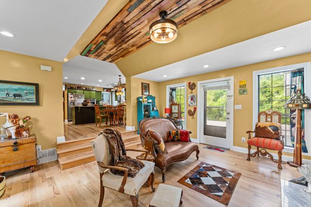 1313 Stayton Rd, Cumberland Furnace, TN 37051