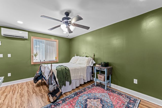 1313 Stayton Rd, Cumberland Furnace, TN 37051