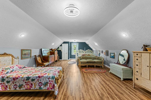 1313 Stayton Rd, Cumberland Furnace, TN 37051