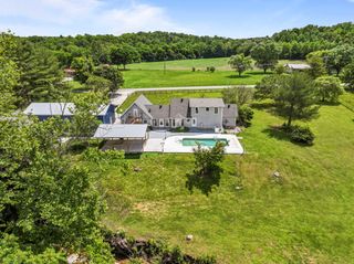 1313 Stayton Rd, Cumberland Furnace, TN 37051