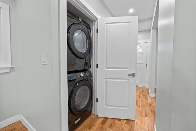 31 Wordsworth St, Boston, MA 02128