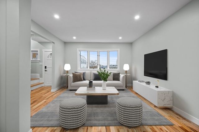 31 Wordsworth St, Boston, MA 02128