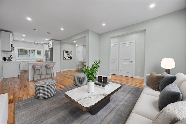 31 Wordsworth St, Boston, MA 02128