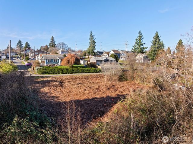 3561 E N Street, Tacoma, WA 98404