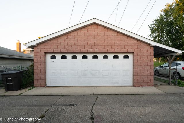 3240 S 52nd Court, Cicero, IL 60804