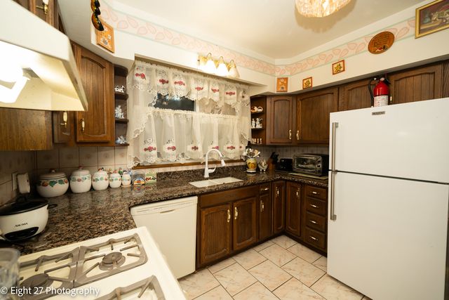 3240 S 52nd Court, Cicero, IL 60804