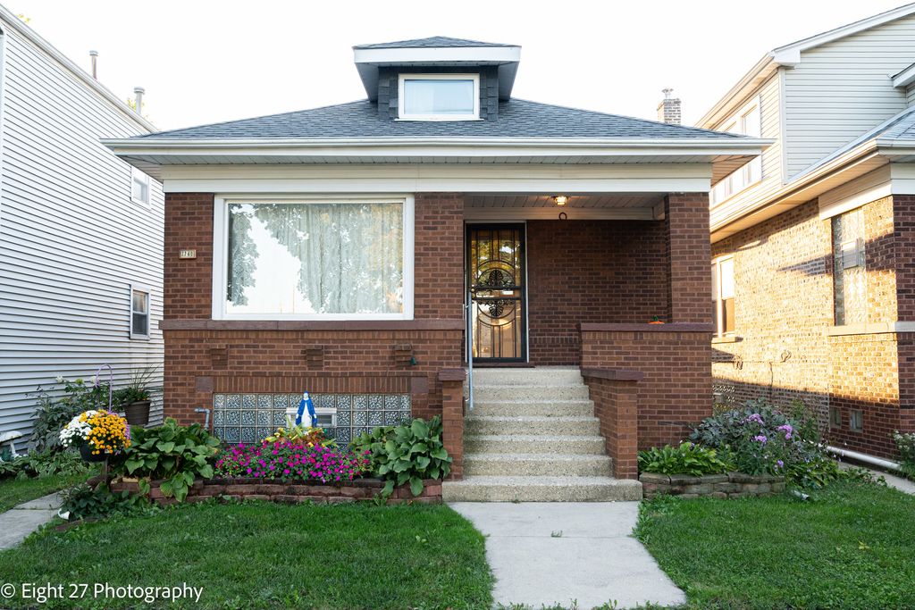 3240 S 52nd Court, Cicero, IL 60804
