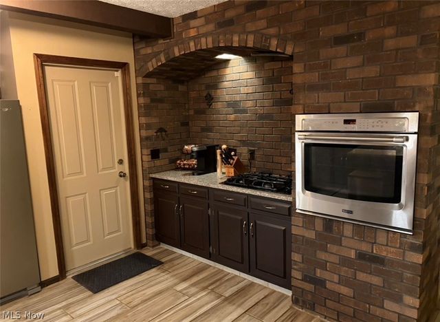 2166 Dow Drive, Akron, OH 44313